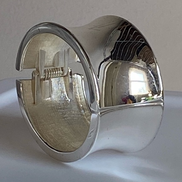 Silver Statement Hinged Bracelet - Picture 6 of 7